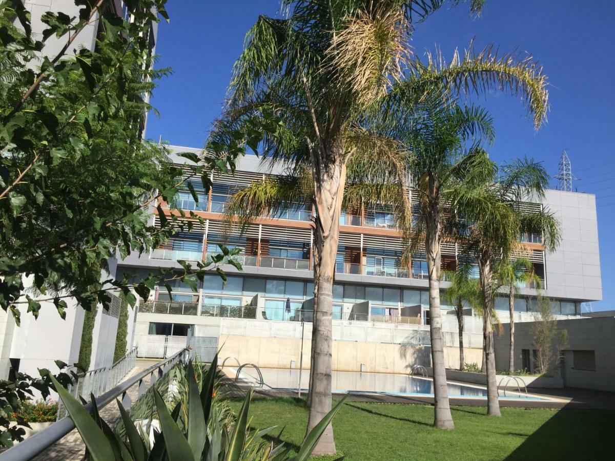 ChirivellaLoft With Terrace 24M2, Swimming Pool And Garageアパートメント エクステリア 写真
